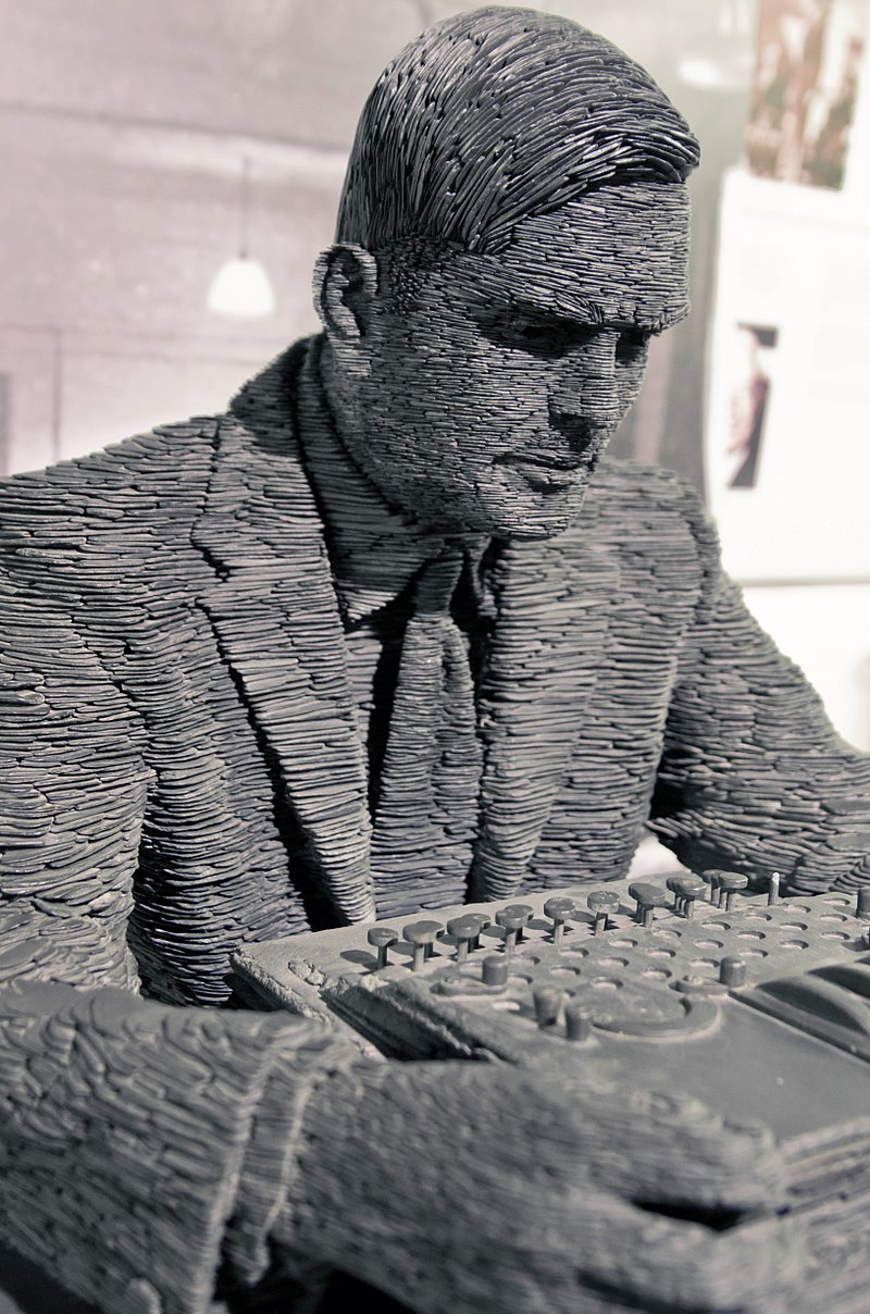 800px-Turing-statue-Bletchley